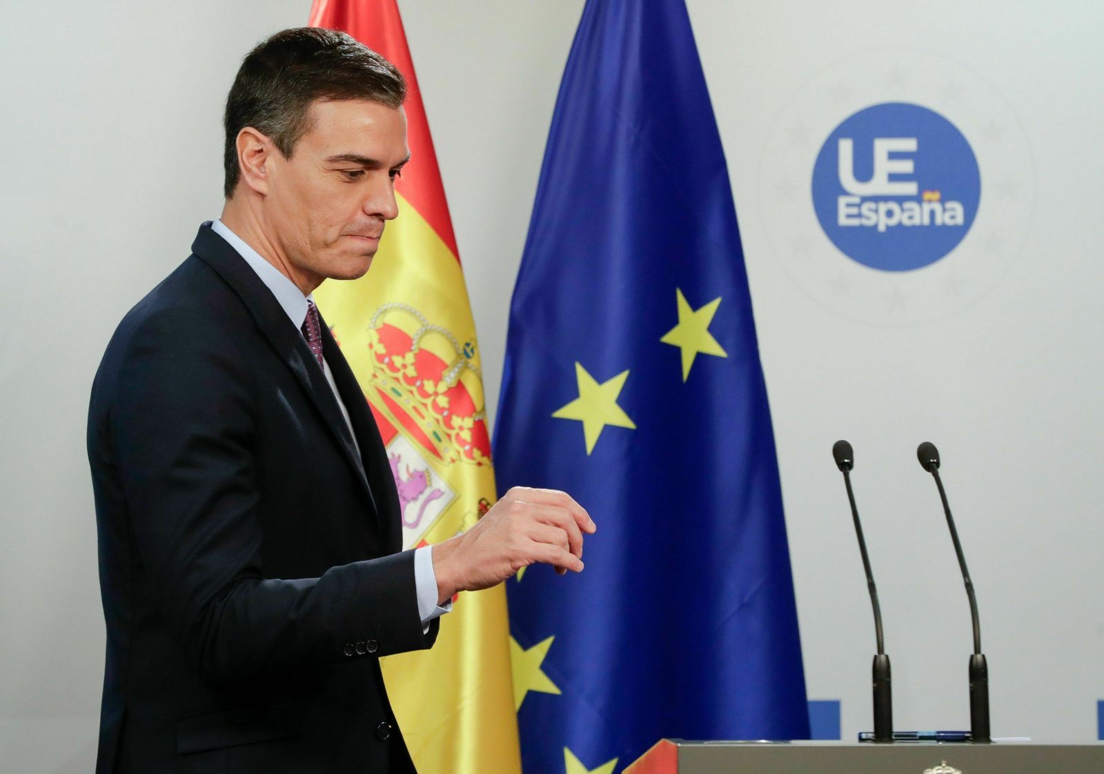 El presidente del Gobierno en funciones, Pedro Sánchez, el viernes en rueda de prensa en Bruselas.