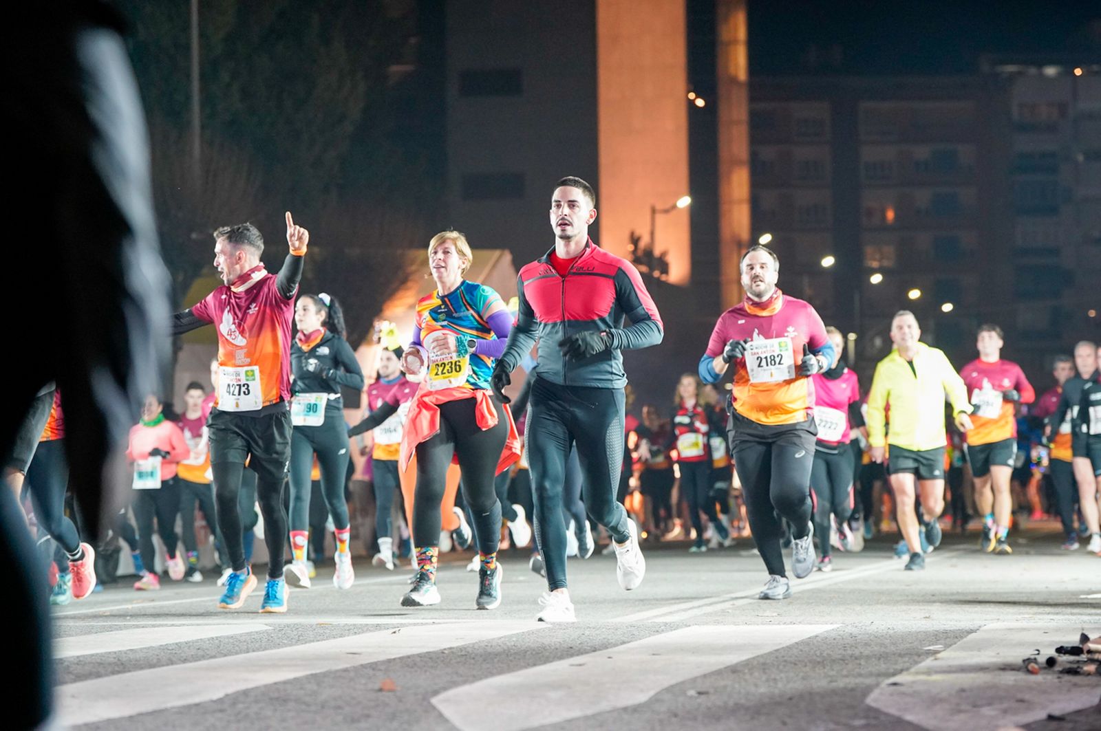 En imágenes: búscate en tu llegada a meta de la Carrera de San Antón 2026 (17)