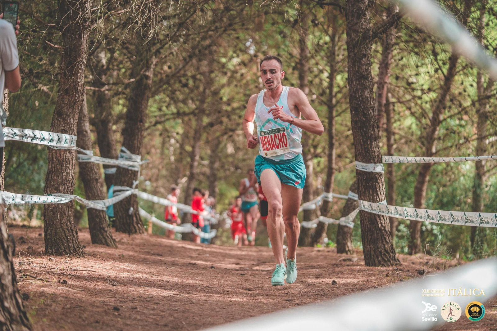 Búscate en las fotos del Cross de Itálica 2025 | 12