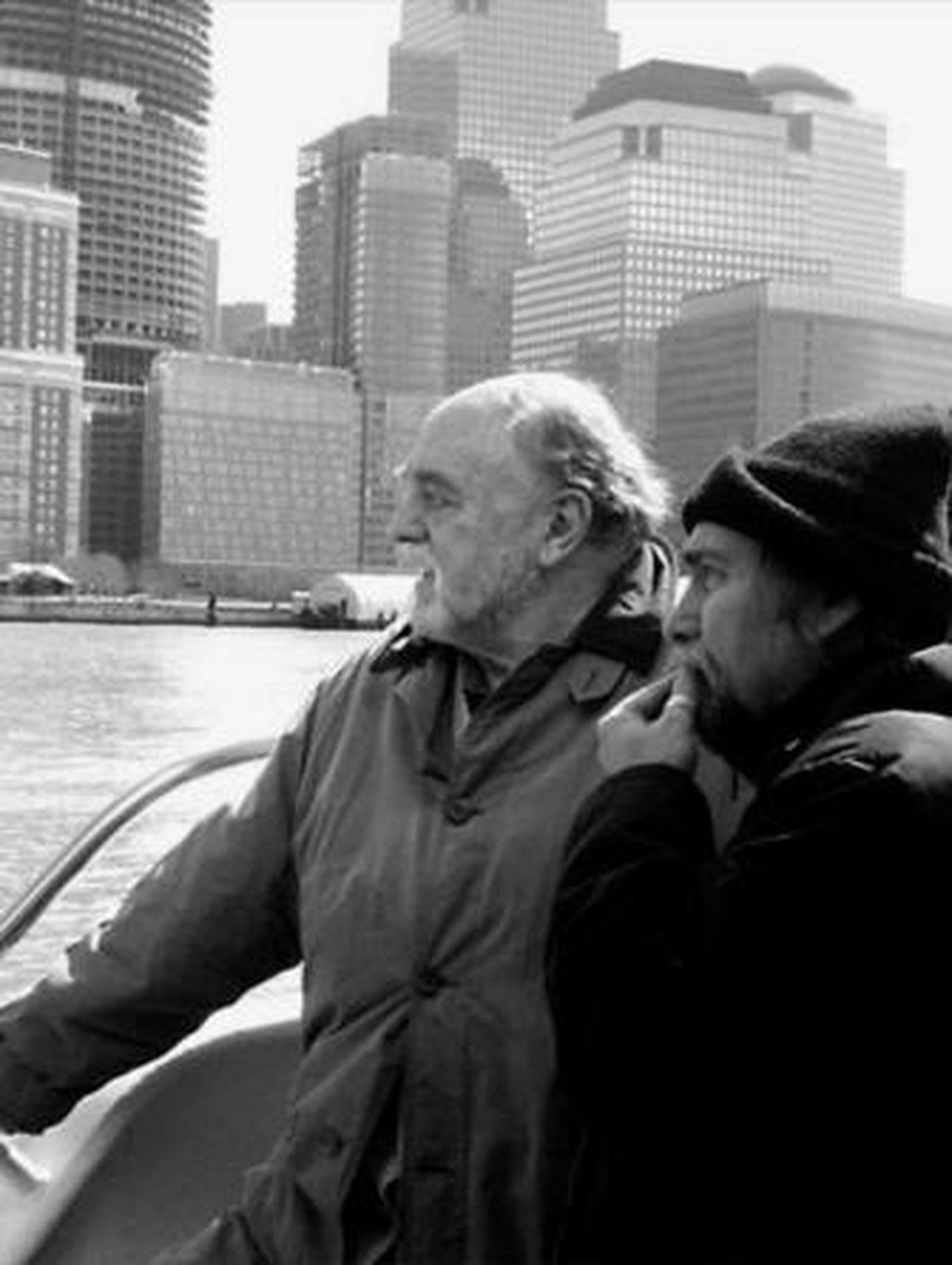 Juan Luis Buñuel y Javier Espada, durante el rodaje en Nueva York.
