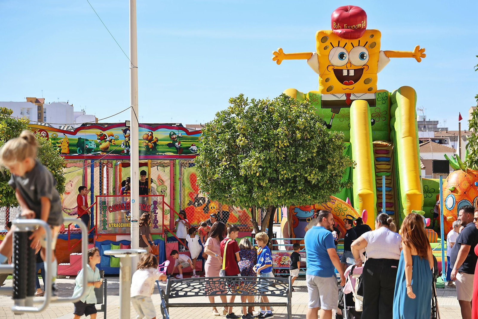 Imágenes de la Feria de las Migas y el Mosto en el Parque de La Luz de Huelva