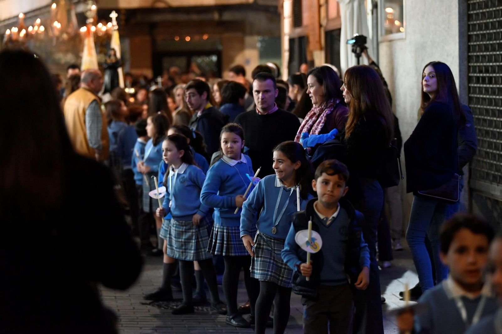 La procesión de la Virgen de la Medalla Milagrosa de Córdoba, en imágenes