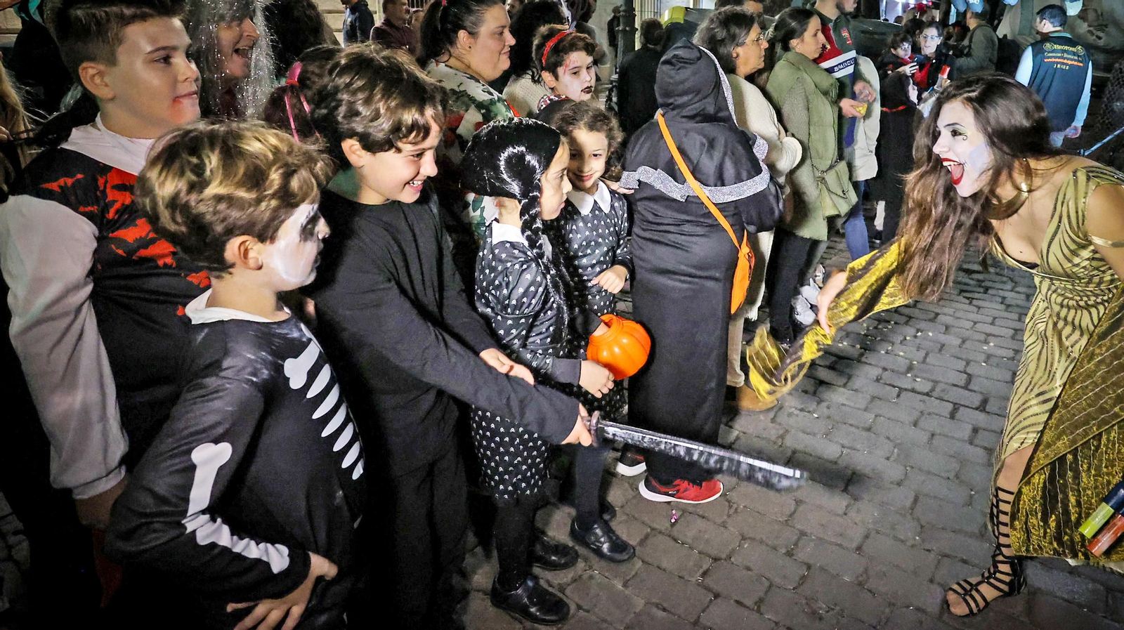 Búscate en la cabalgata de Halloween de Jerez