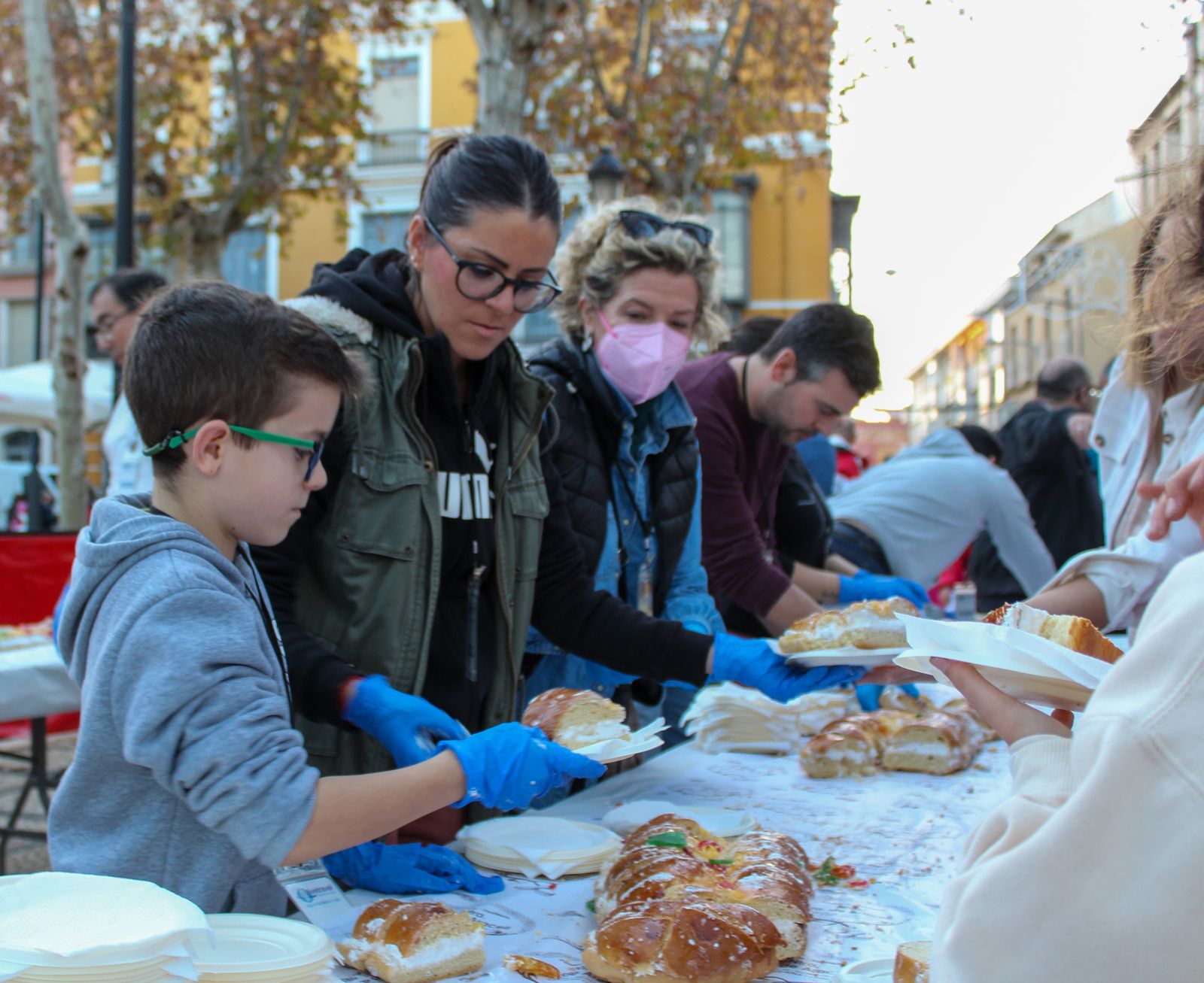 El roscón de Reyes gigante de Lucena, en imágenes