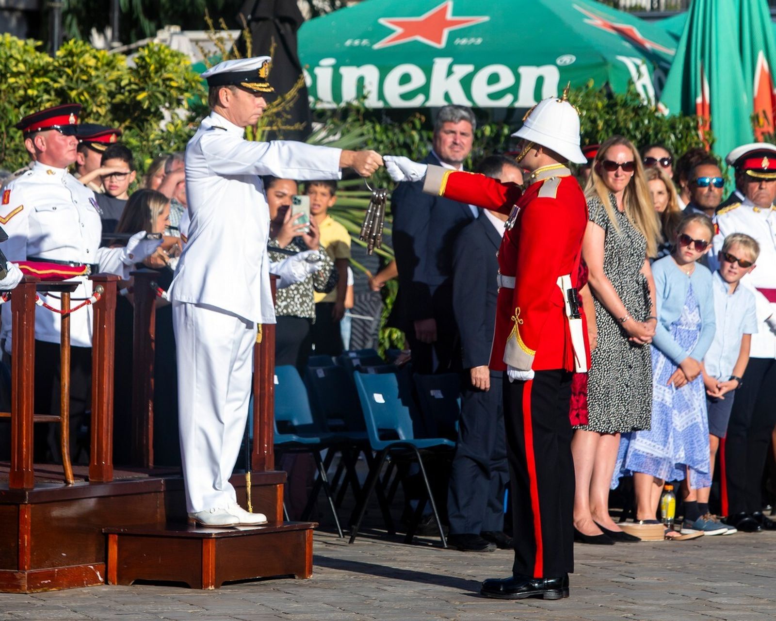 Momento de la ceremonia donde se entregaron las llaves.
