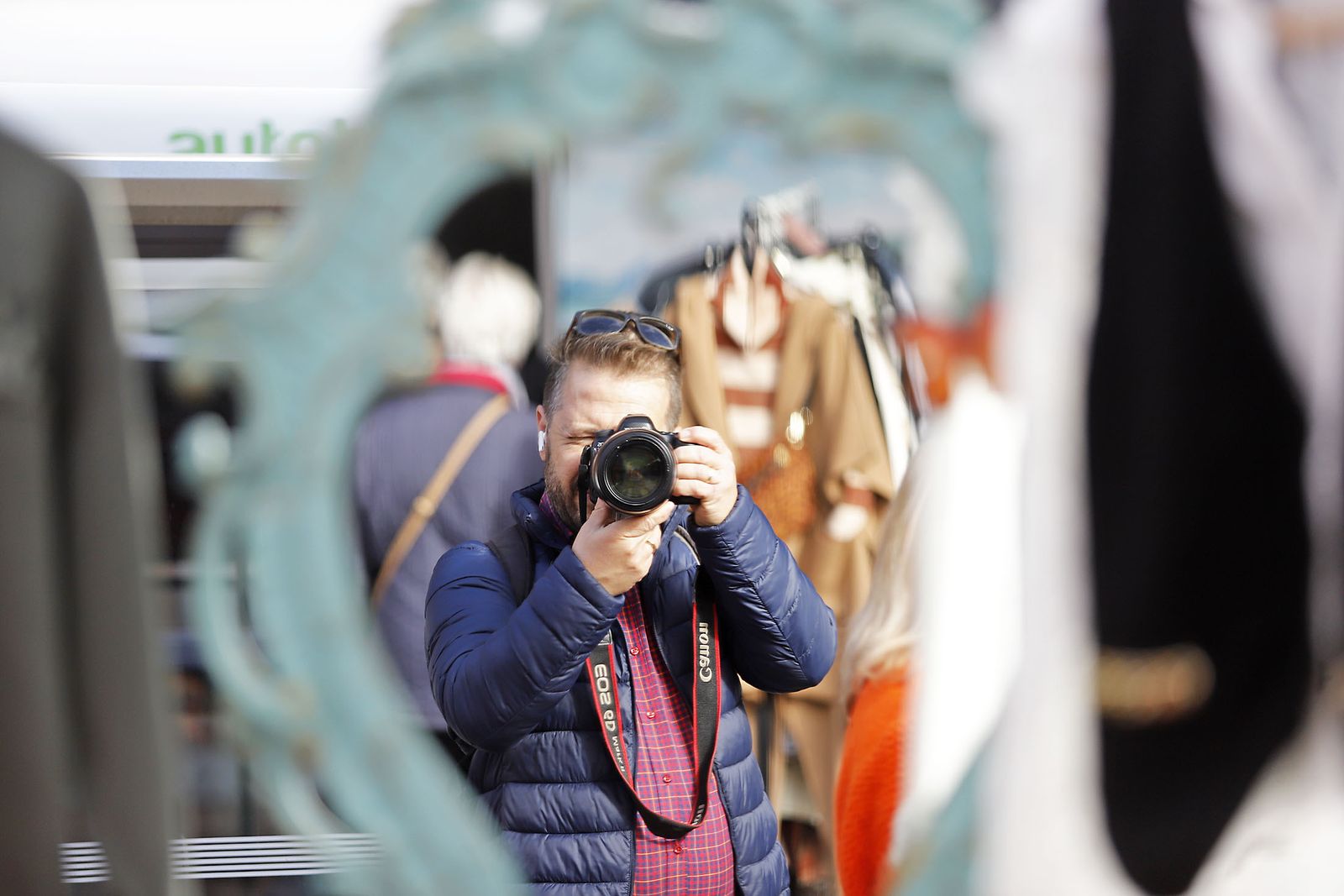 Imágenes del ambiente en el zoco del Mercado del Carmen
