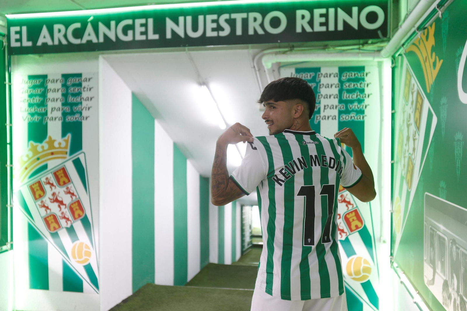 Kevin Medina, presentado con el Córdoba CF