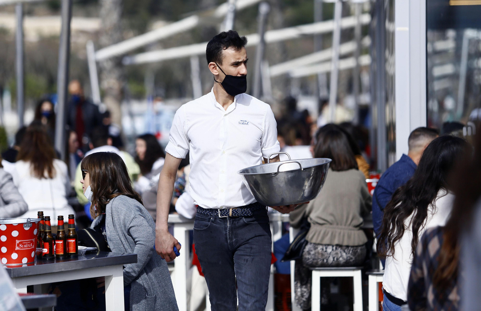 Las fotos de Málaga capital en la reapertura de bares y comercio no esencial