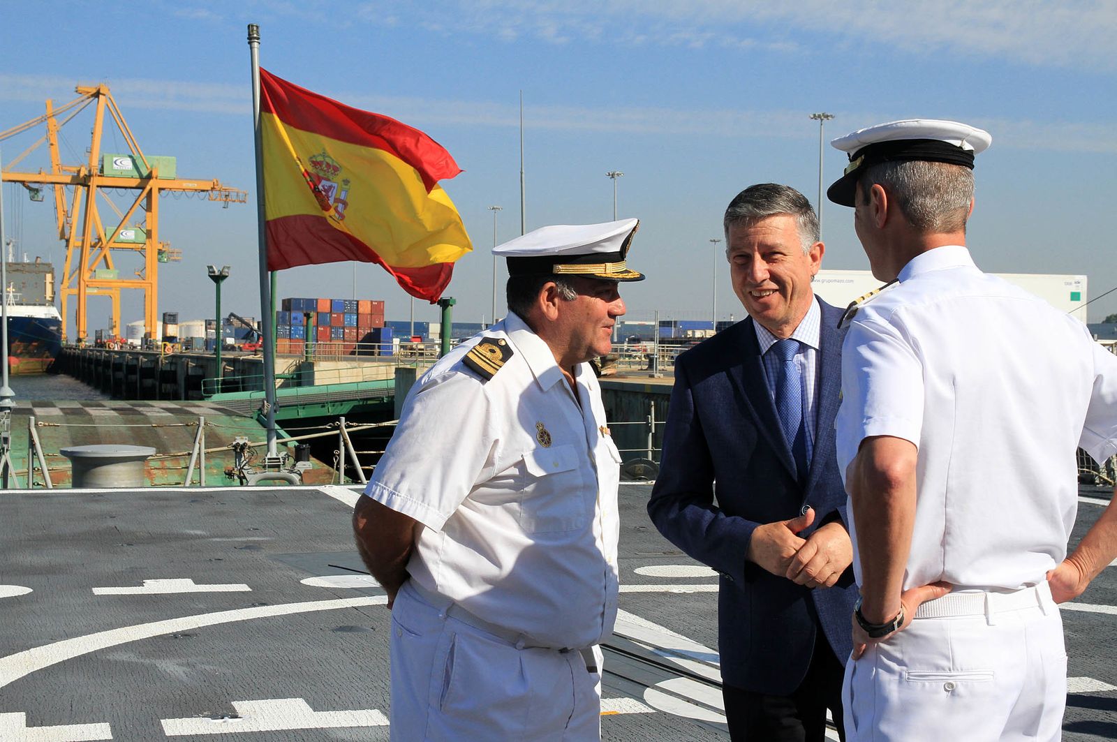 Imágenes de la Fragata Cristóbal Colón F-105