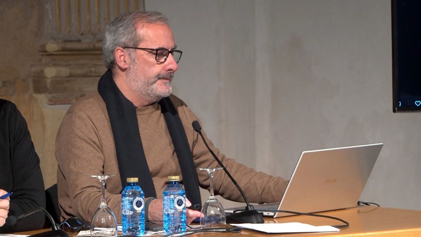 José Antonio Hidalgo, director de Diario de Cádiz, durante la conferencia en Puerto Real