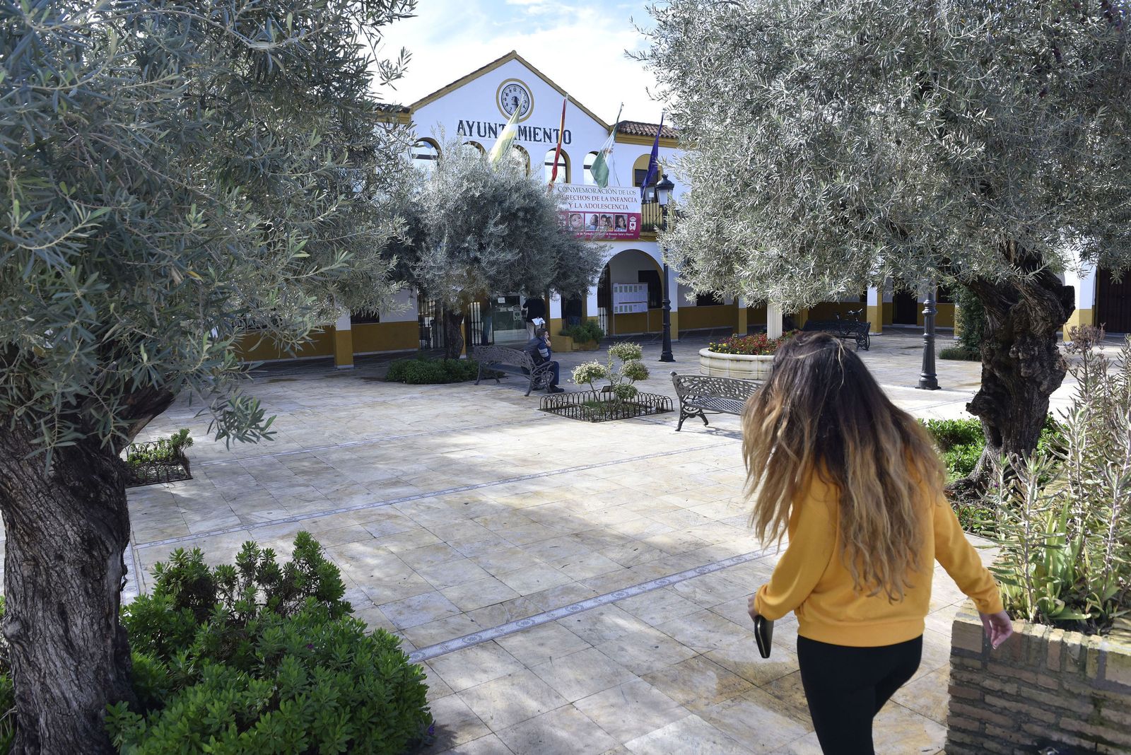 El Ayuntamiento de Bormjos.