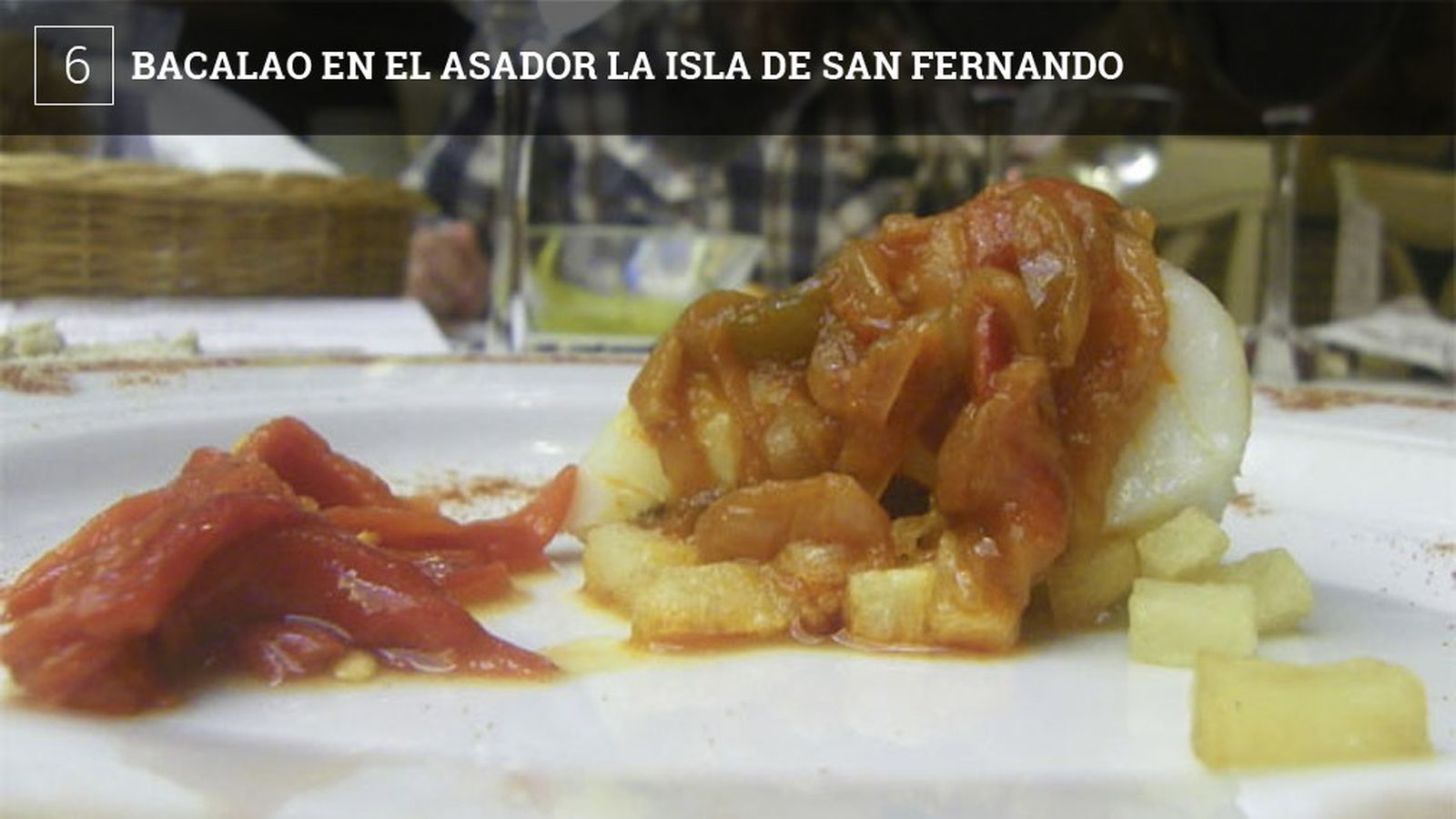 El Asador La Isla, situado en la calle Calderón de la Barca, dedica el mes de abril al bacalao, con una carta con siete entrantes y once platos protagonizados por este producto. El establecimiento repite estas jornadas especiales cada año coincidiendo con la Semana Santa. En esta ocasión hay platos como un tartar de bacalao y aguacate aliñado con mayonesa o un bacalao al pil pil al ajo de regaliz.