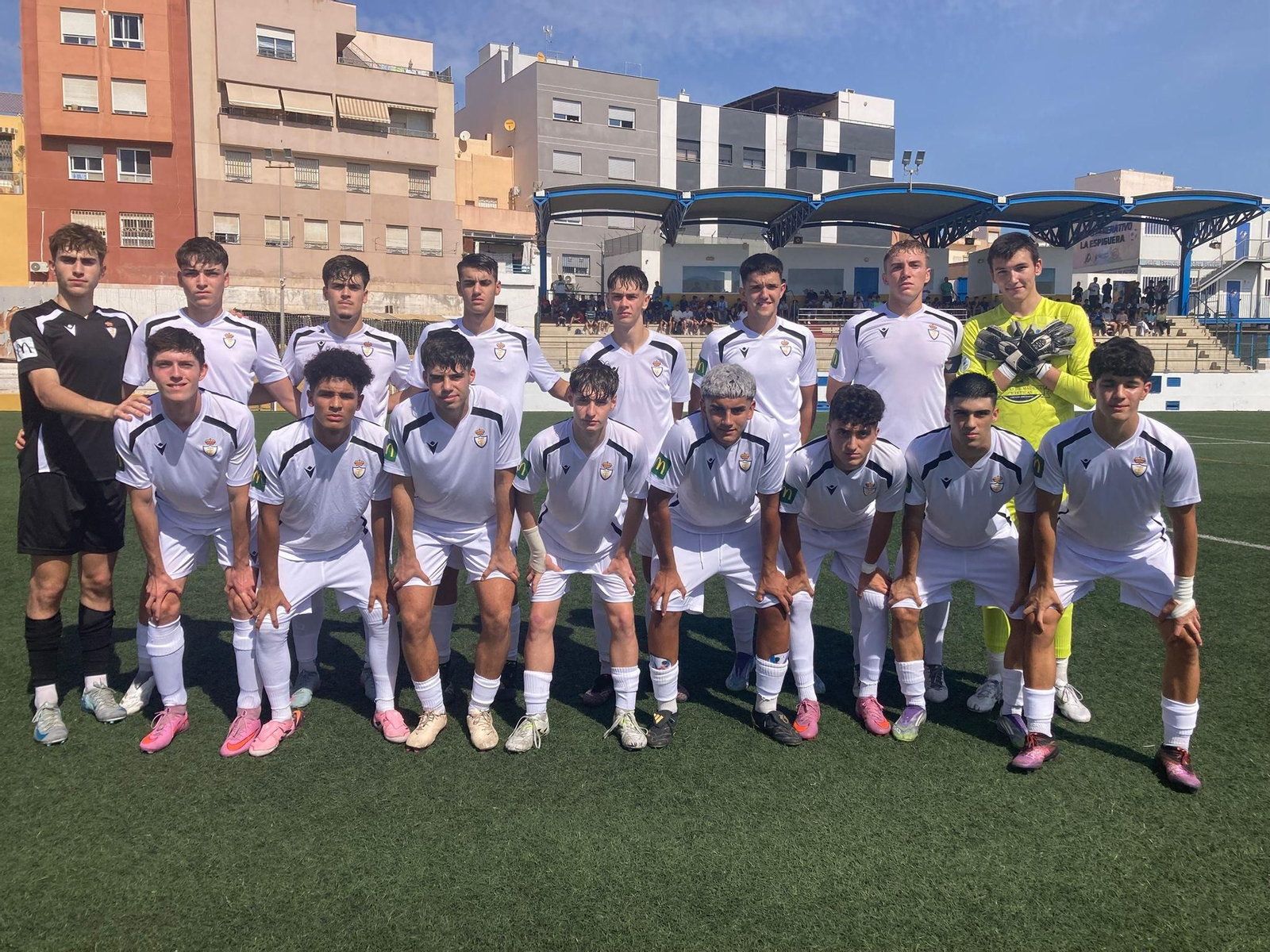 El equipo juvenil, una de las joyas de las categorías inferiores blancas.