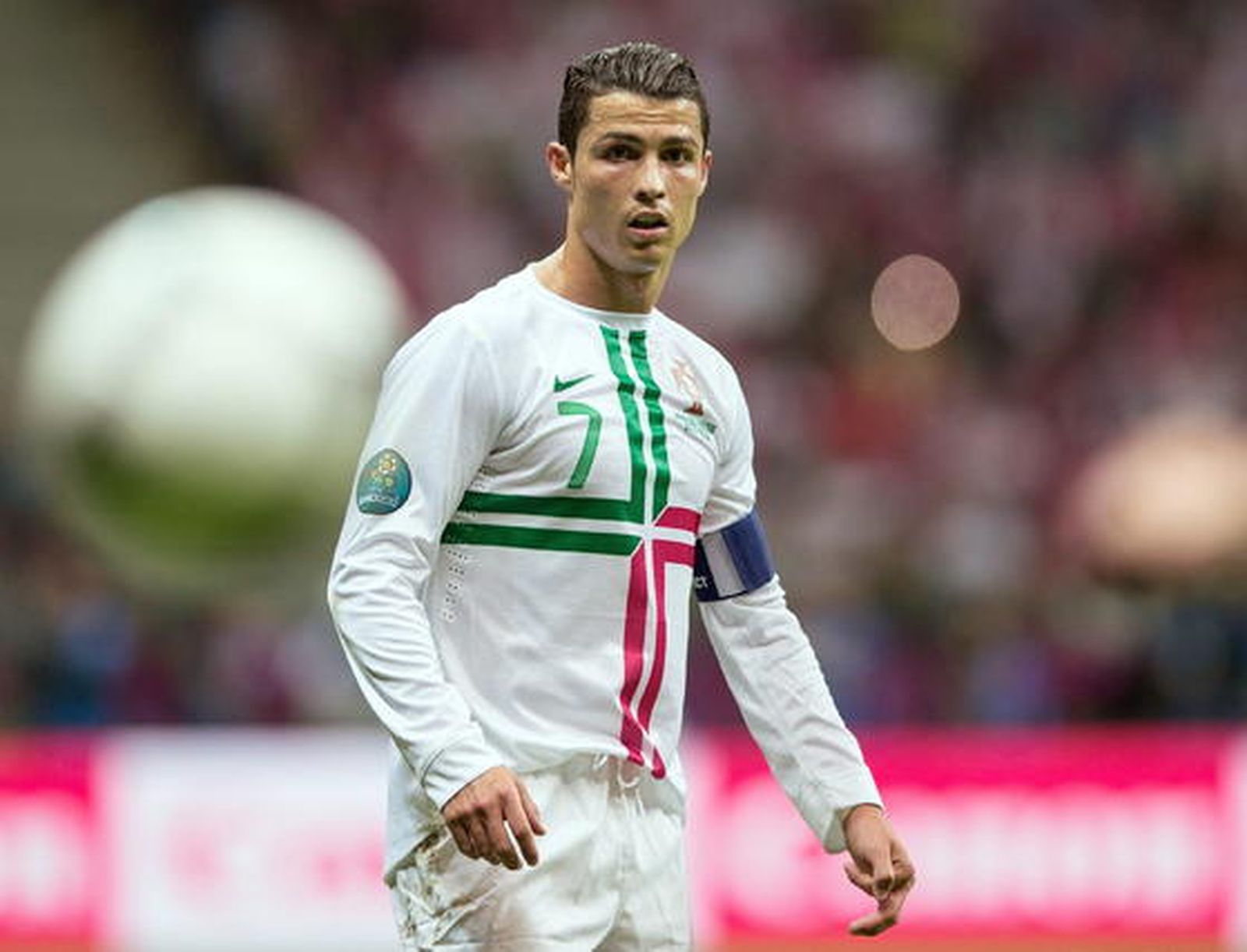 Un gol de Cristiano Ronaldo pone a Portugal en las semifinales de la Eurocopa.

Foto: EFE