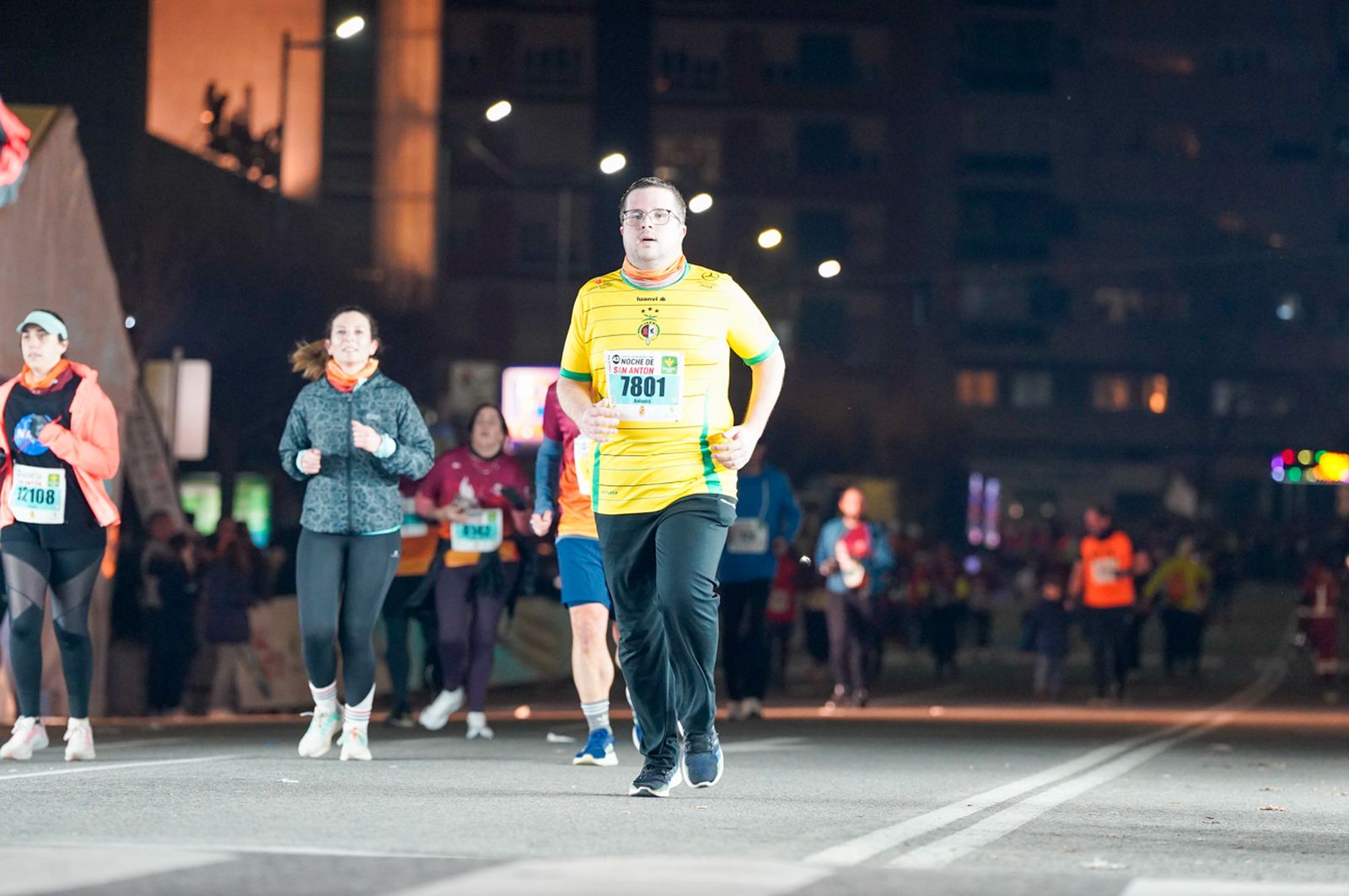 En imágenes: búscate en tu llegada a meta de la Carrera de San Antón 2026 (4)