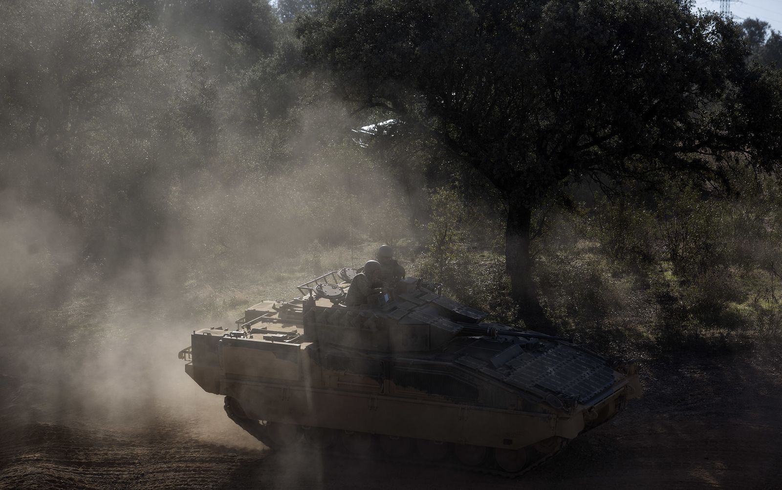 Maniobras del Ejército con destino a Letonia en Cerro Muriano