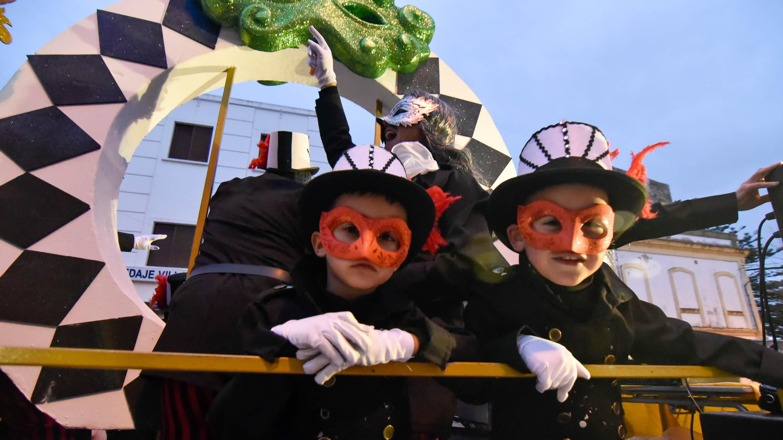 Fotos del pasacalles de Carnaval en Tarifa