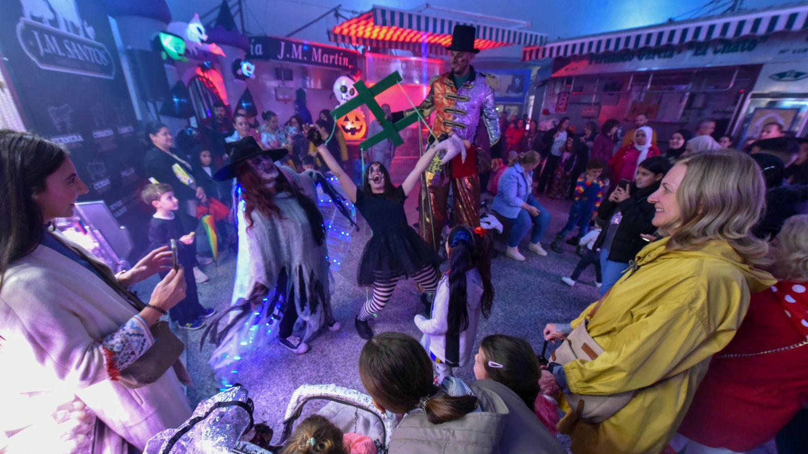 Celebración de Tosantos en Algeciras, en imágenes