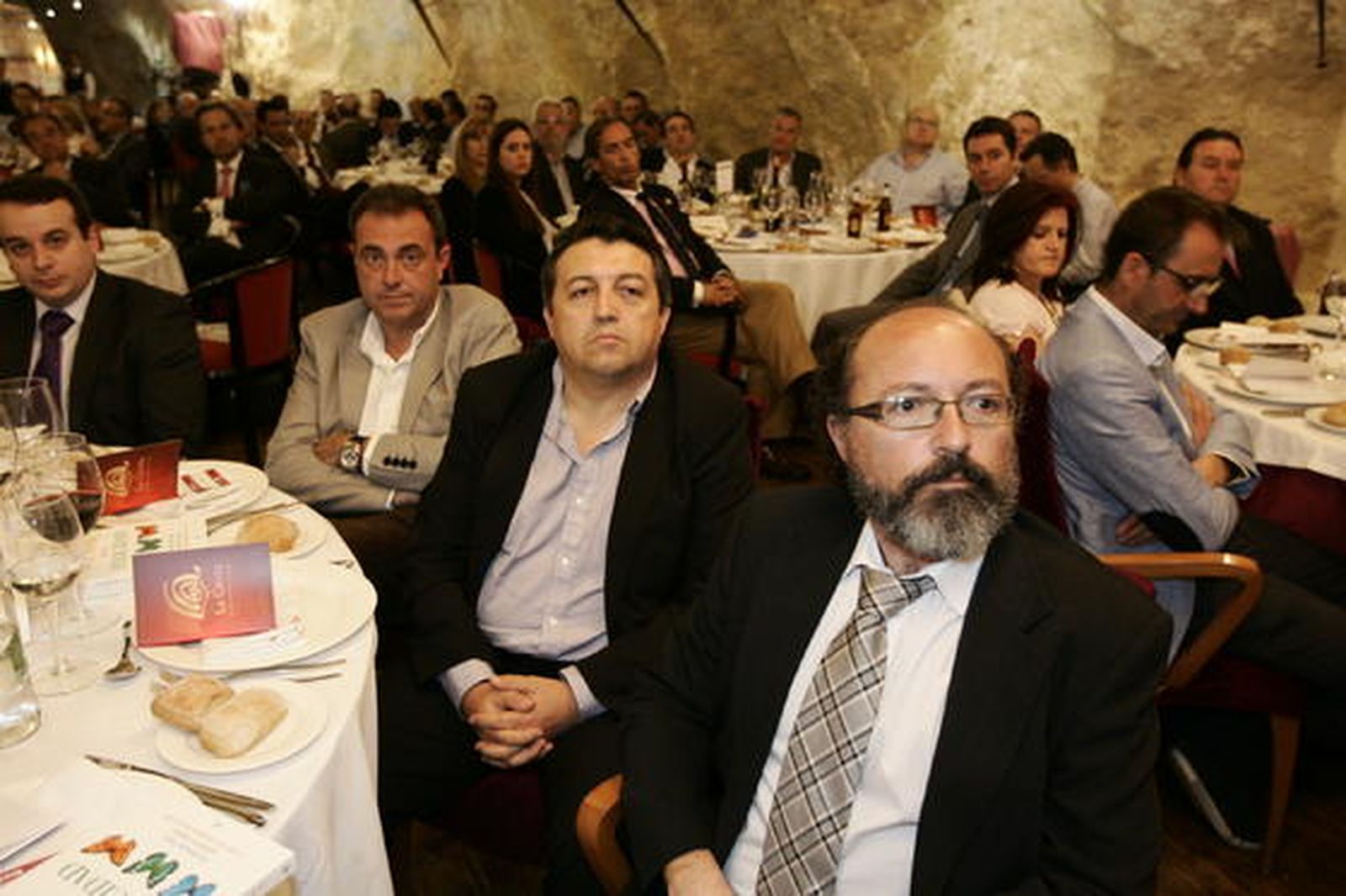 Santiago Castillo, Juan Antonio Molina Alonso (Vegacañada) y Francisco Egea (UAL-OTRI)

Foto: Javier Alonso