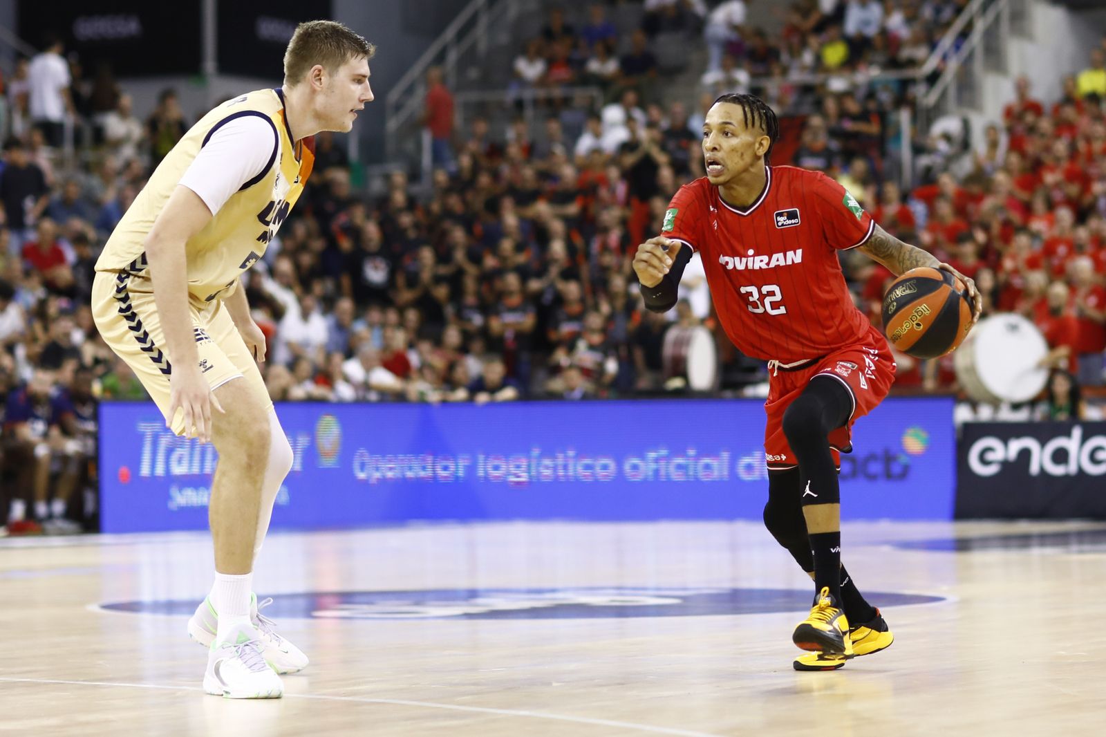 Joe Thomasson anotó los siete tiros libres que lanzó.