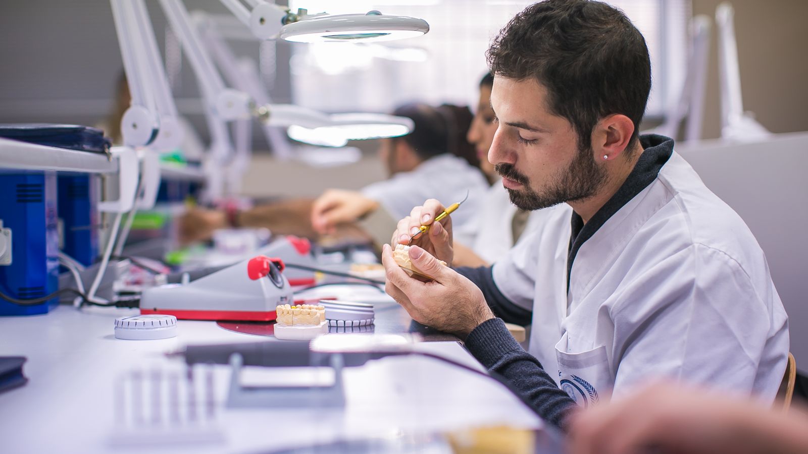 El Grupo Docente Claudio Galeno dispone de más de 55.000 m2 en sus instalaciones de Sevilla, Madrid, Murcia y Valencia