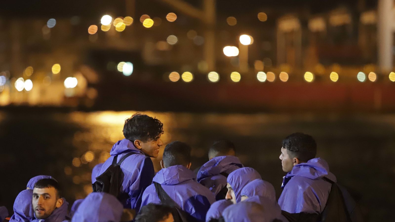 Imágenes de los 85 migrantes rescatados