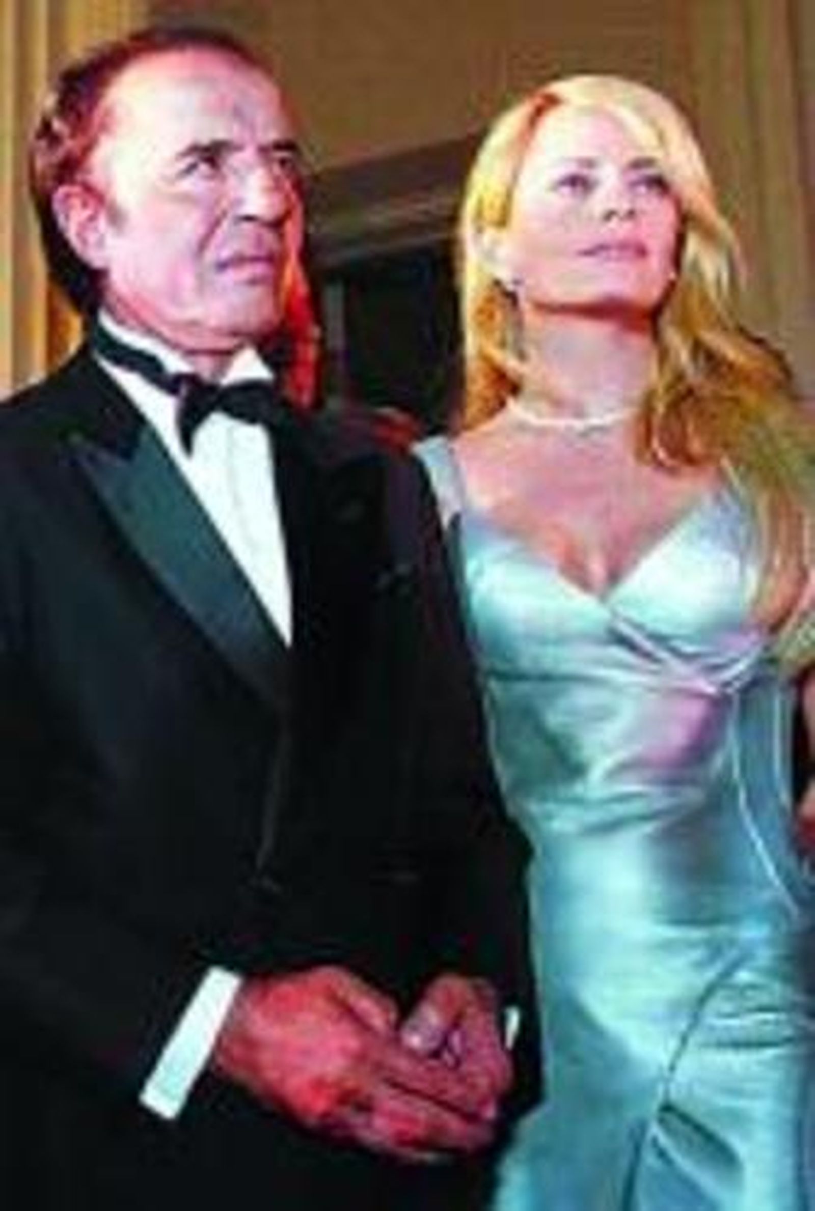 Carlos Menem y Cecilia Bolocco aplazan su divorcioAndrés Pajares prohíbe a sus hijos que lo visiten