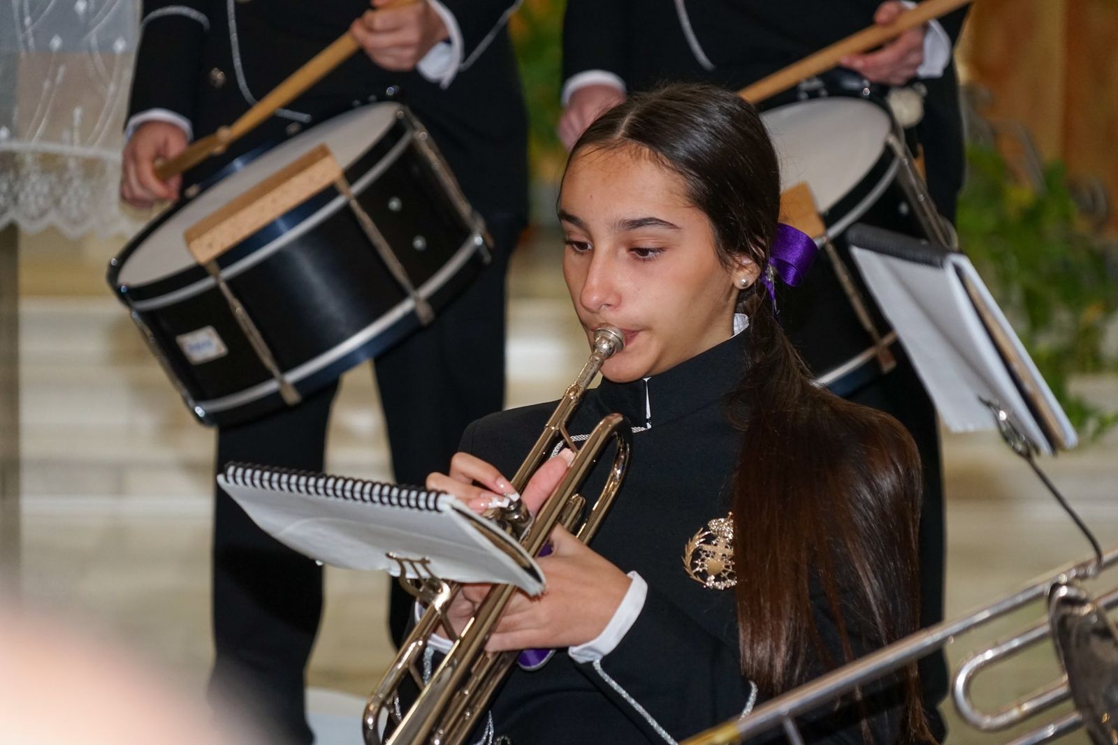 La AM de Las Angustias de Vícar viste de gala su música con un nuevo uniforme
