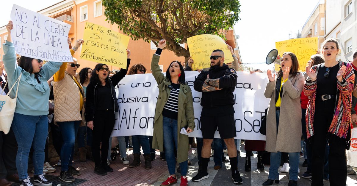 Vídeo | Concentración contra la supresión de una línea educativa en la ...
