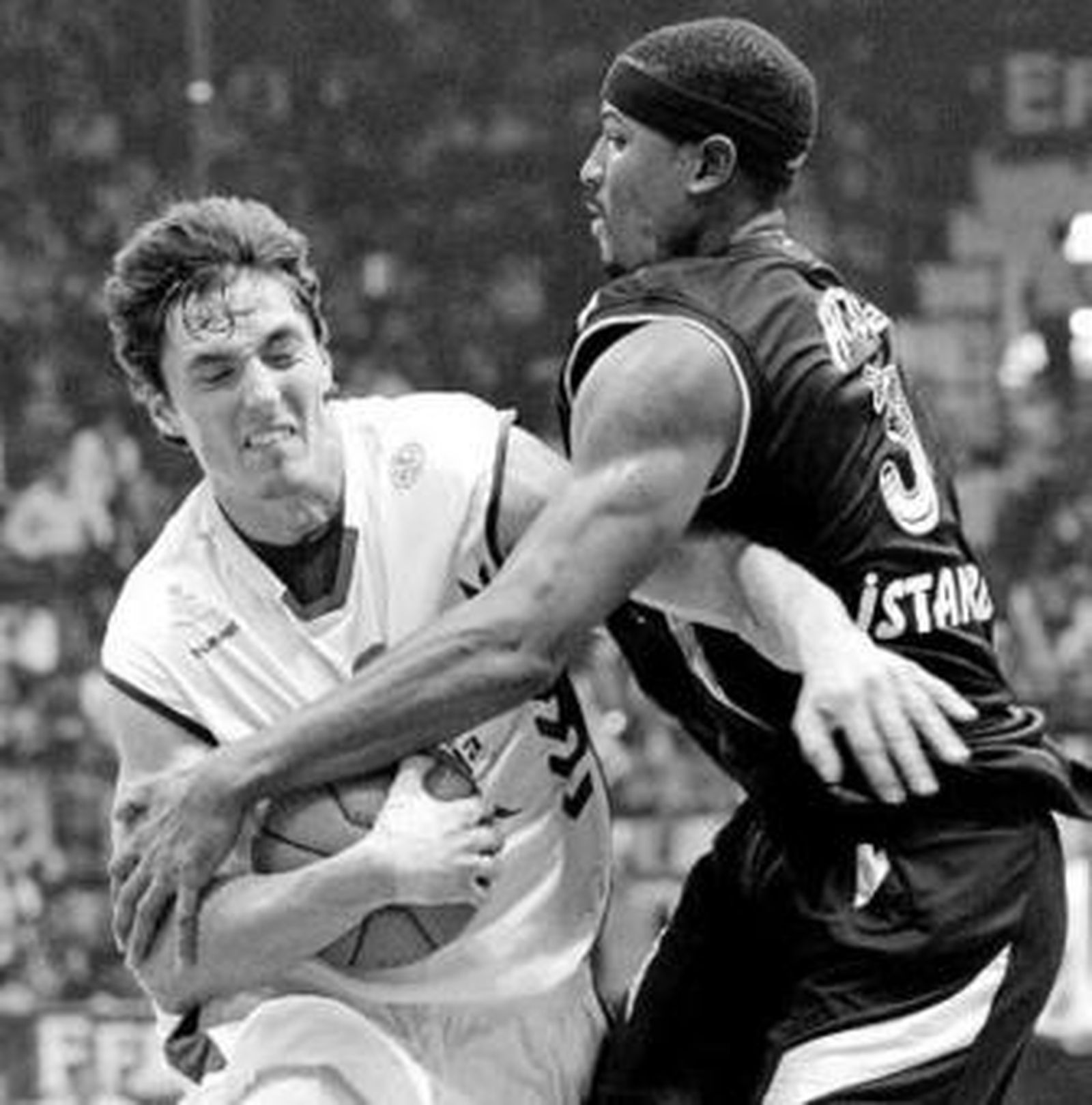 Welsch tuvo problemas ante la defensa de Hutson.