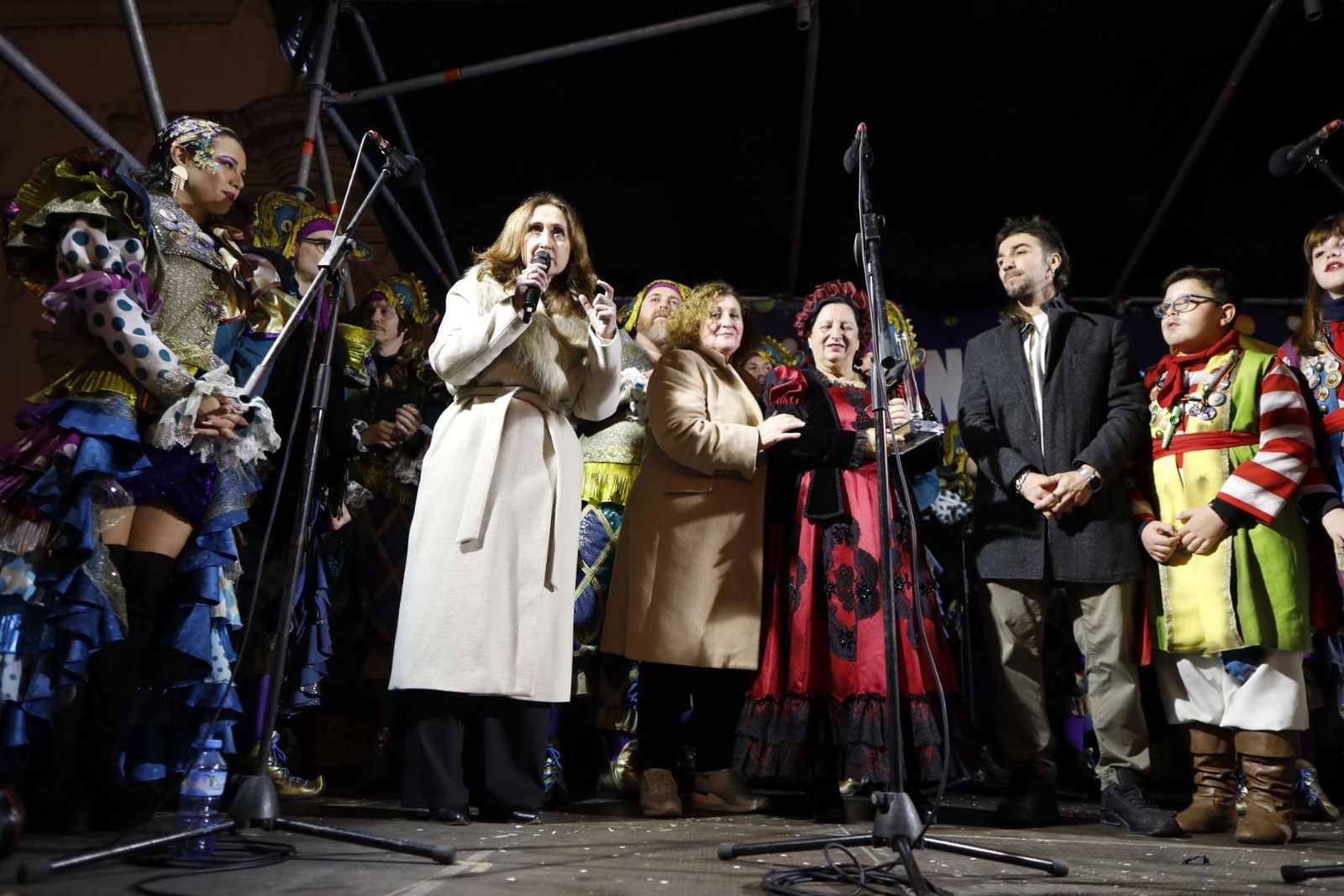 Las mejores imágenes del Jueves de Carnaval en Cádiz