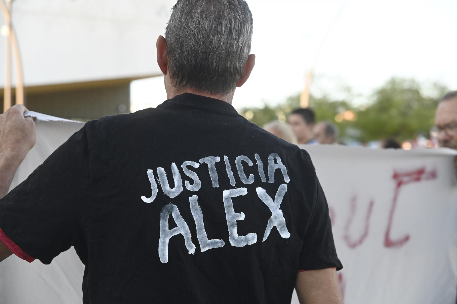 Concentración en apoyo a la familia de Álex.
