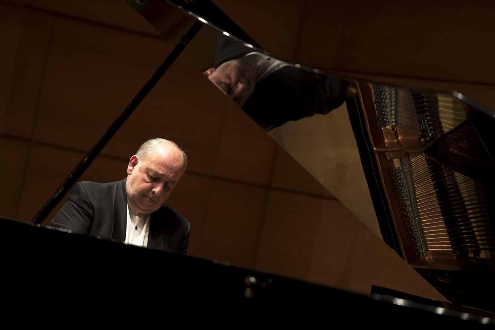 Imágenes del recital del pianista Juan José Muñoz Cañivano en Granada