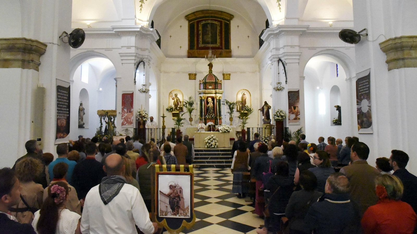 Salida de la Romería de Los Barrios en imágenes