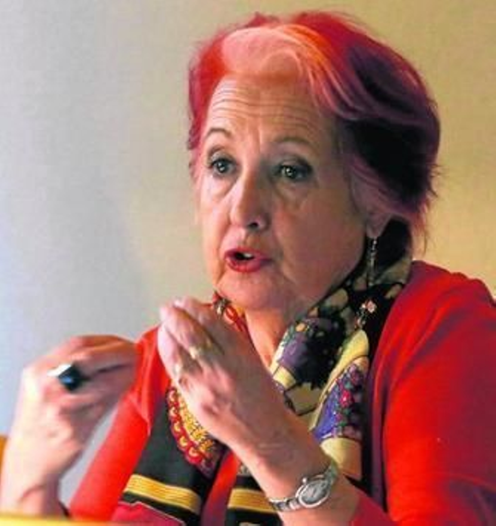 Rosa María Calaf, en su intervención en la Facultad de Comunicación de Granada.