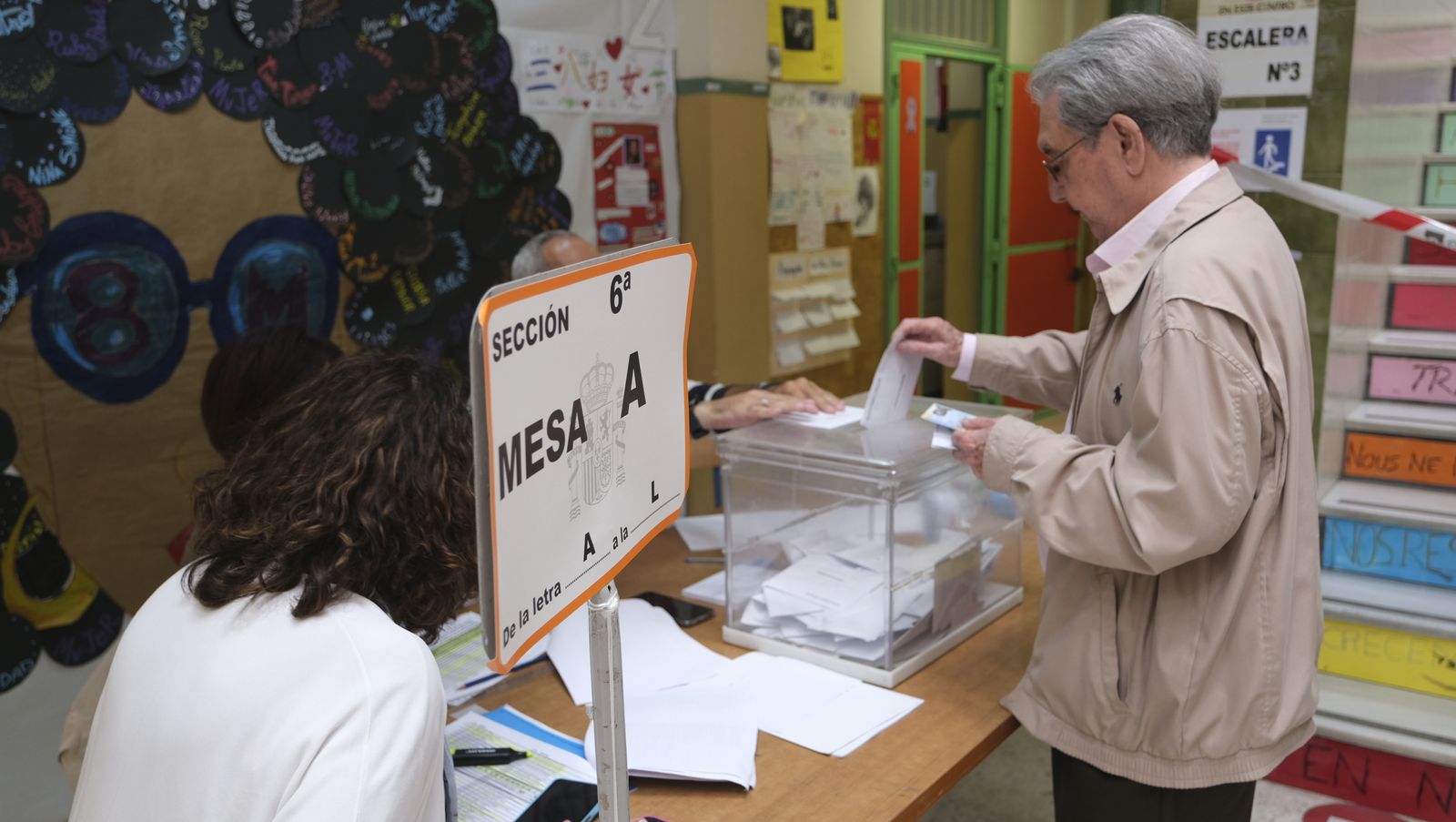 Imágenes de las votaciones en las Elecciones Municipales 2023, en Almería capital
