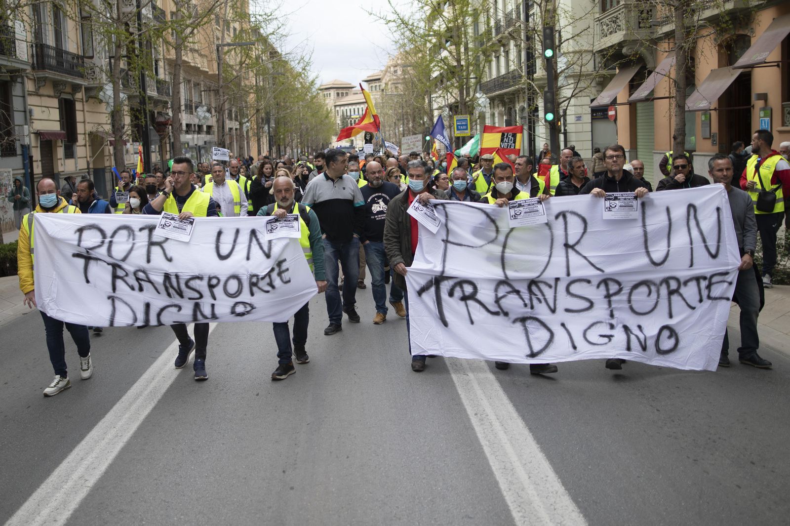 Así ha sido la huelga de los transportistas en Granada, en imágenes