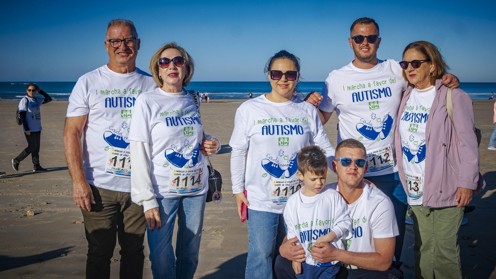 Búscate entre las imágenes de la  ‘I Marcha a favor del autismo’ en Cádiz