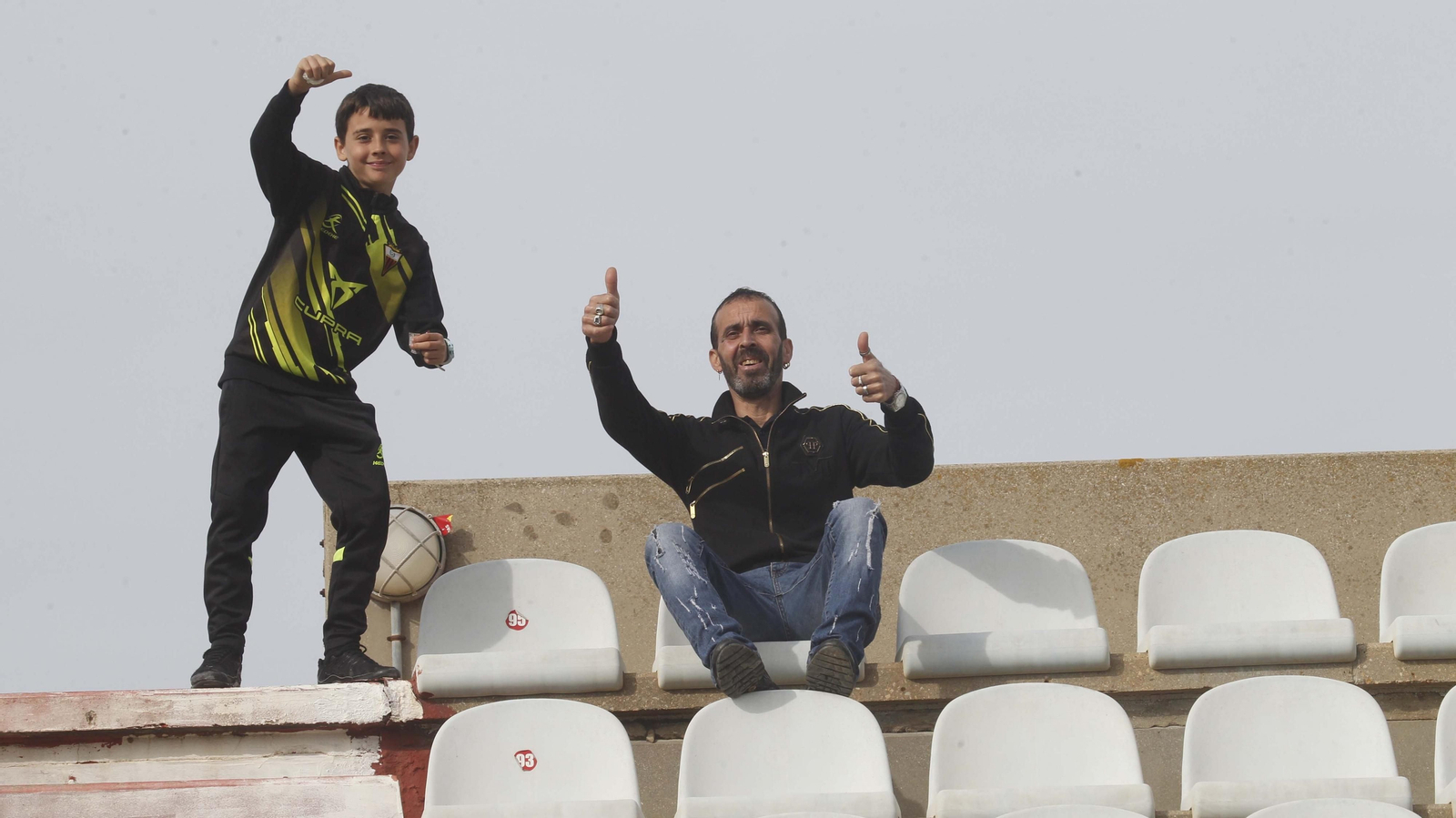 Búscate en el Algeciras CF  - Linares de Primera Federación