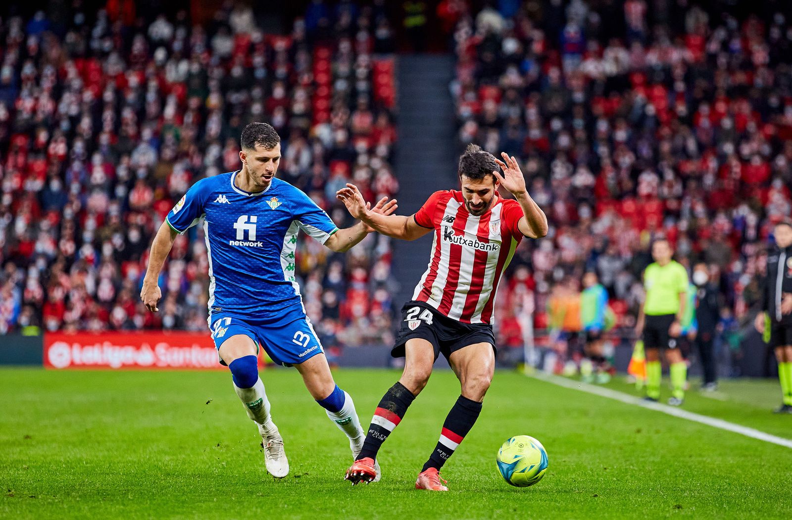 Guido persigue a Balenziaga.