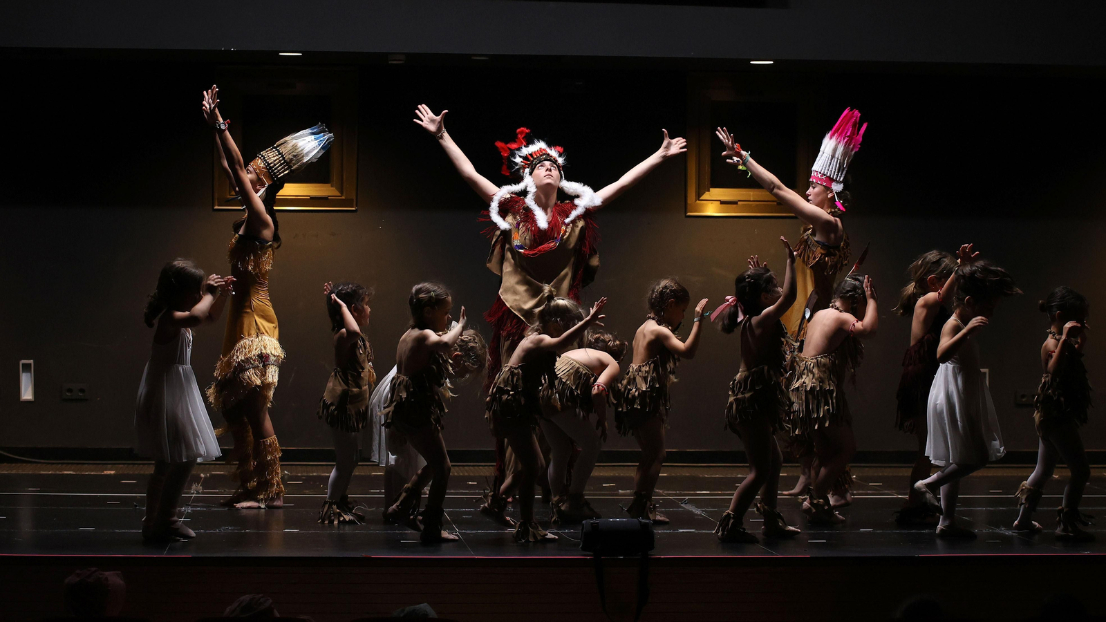 Ensayo del musical 'Ilumíname' de Fredes Insa