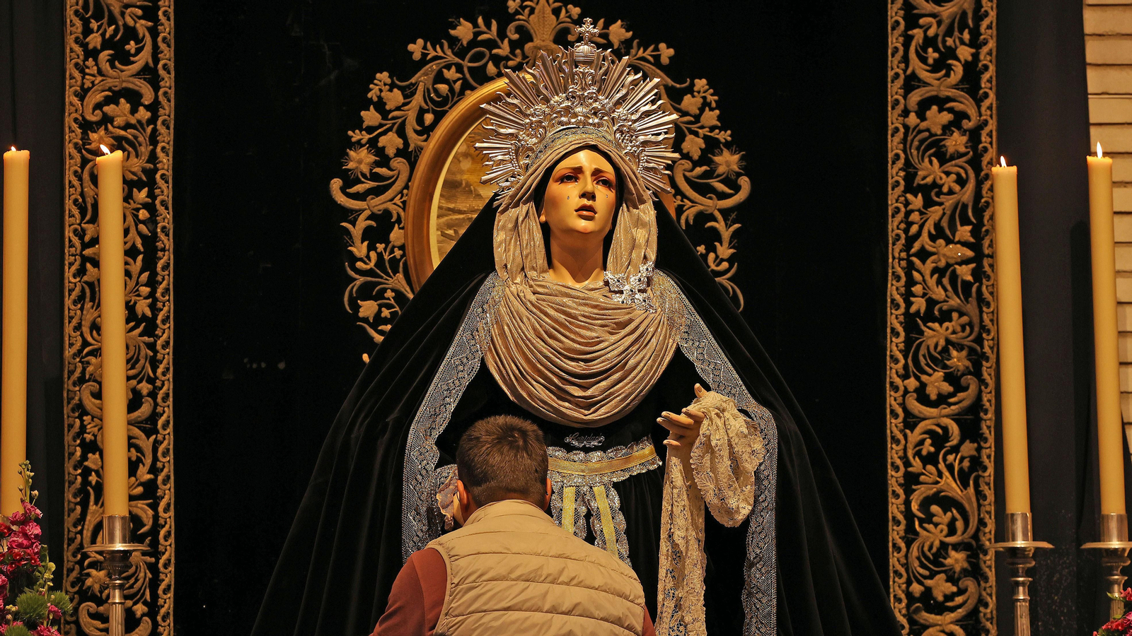 Besamanos y besapíes del miércoles de ceniza en Jerez Besamanos y besapíes del miércoles de ceniza en Jerez