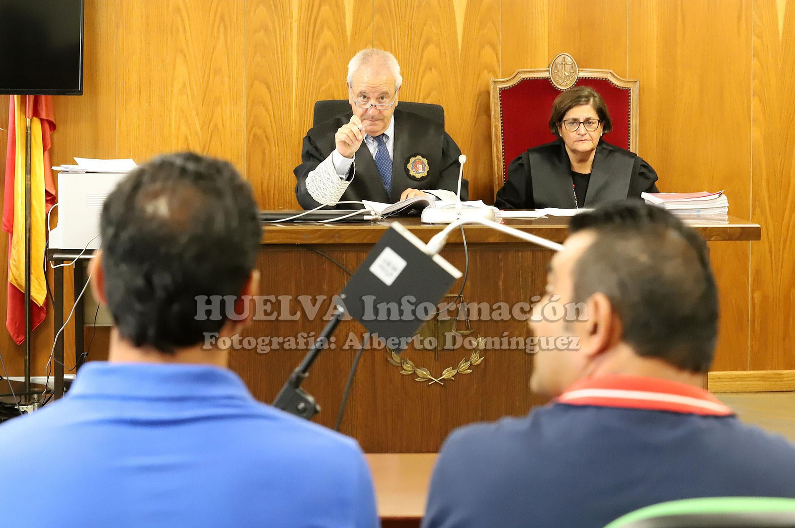 Imágenes del juicio por el apuñalamiento al jefe de la Policía Local de Punta Umbría