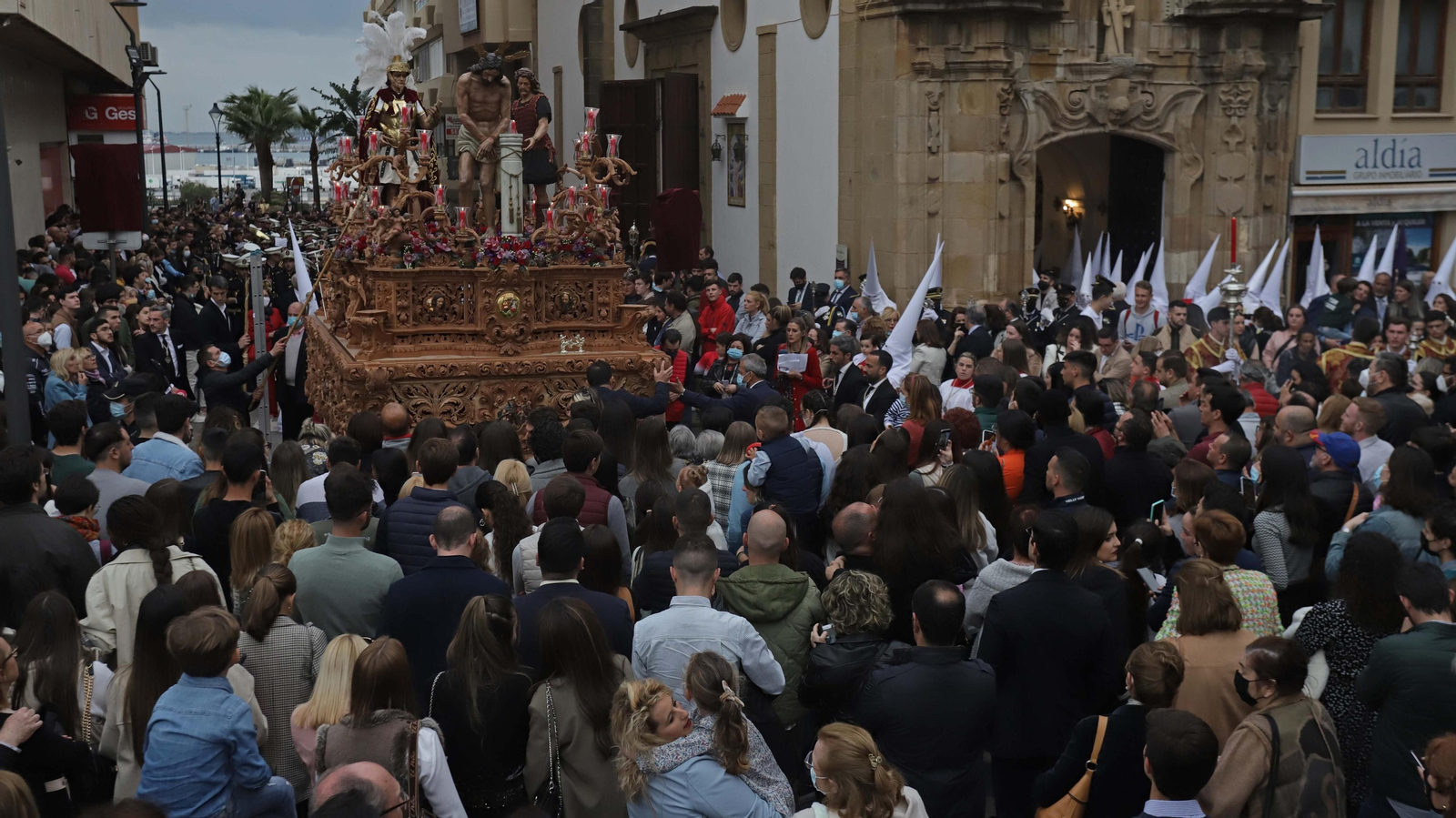 Fotos del Lunes Santo en Algeciras: La Columna y la Legión