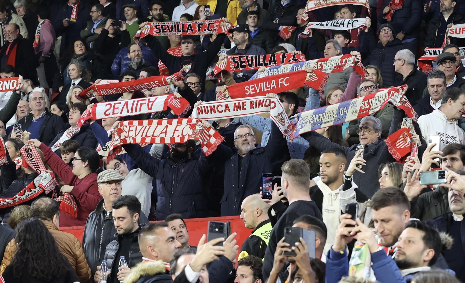 Búscate en el partido Sevilla Valencia