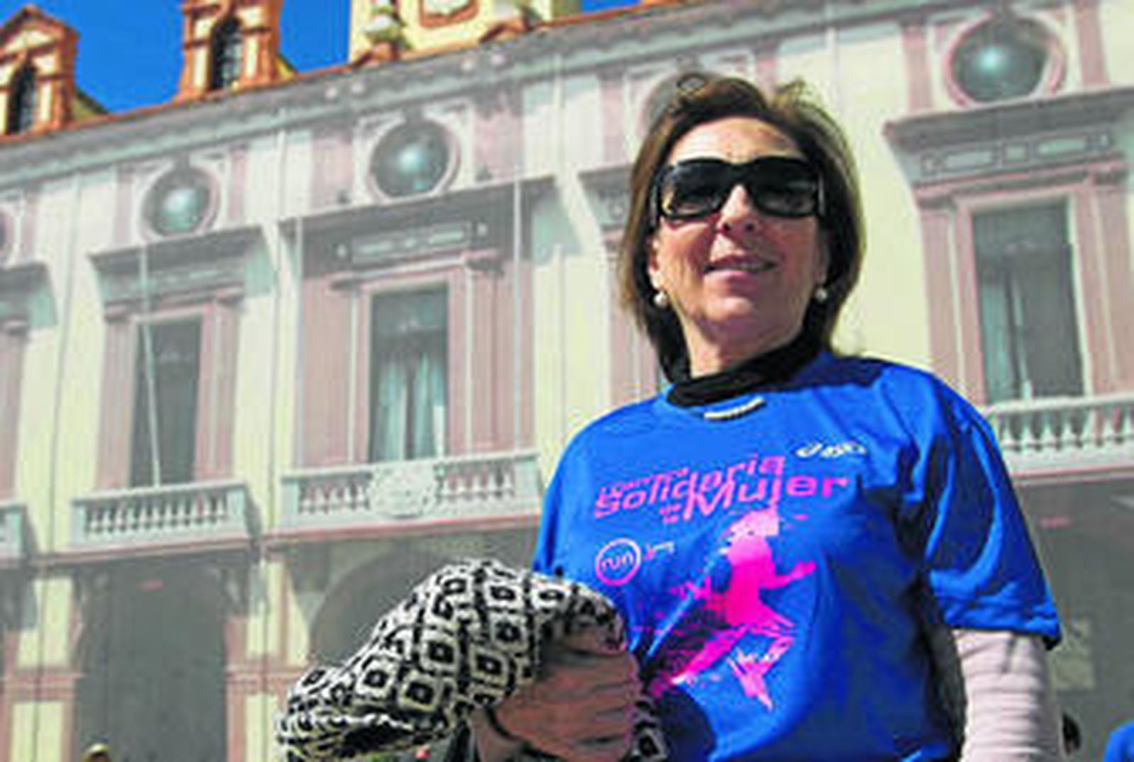 Mercedes Díaz preside Aimur, ayer en la Plaza Vieja.