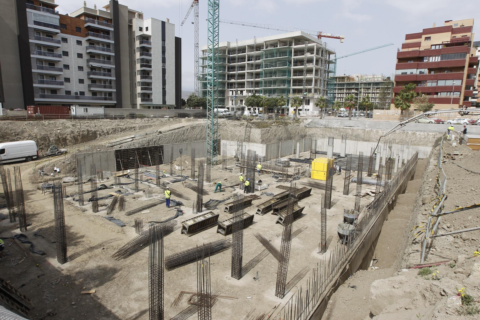 Fotogalería coronavirus a pie de obra en Almería