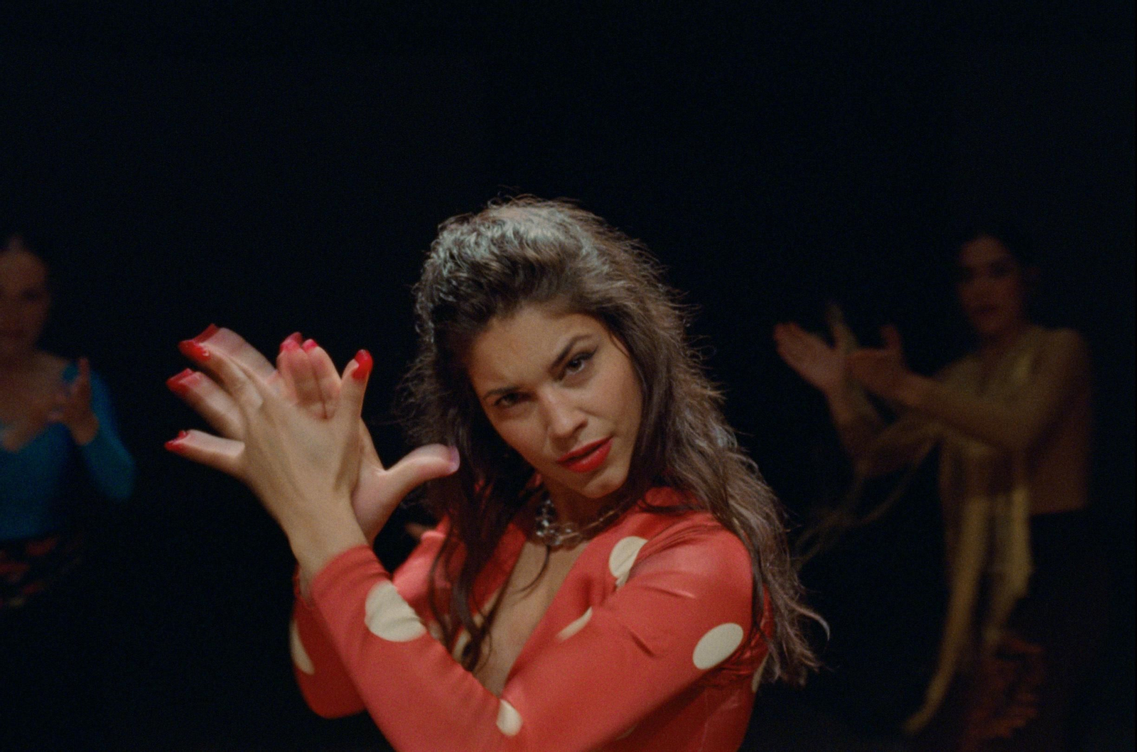 Rodaje del spot de Cruzcampo y creación del vestido de 'Gitana'.