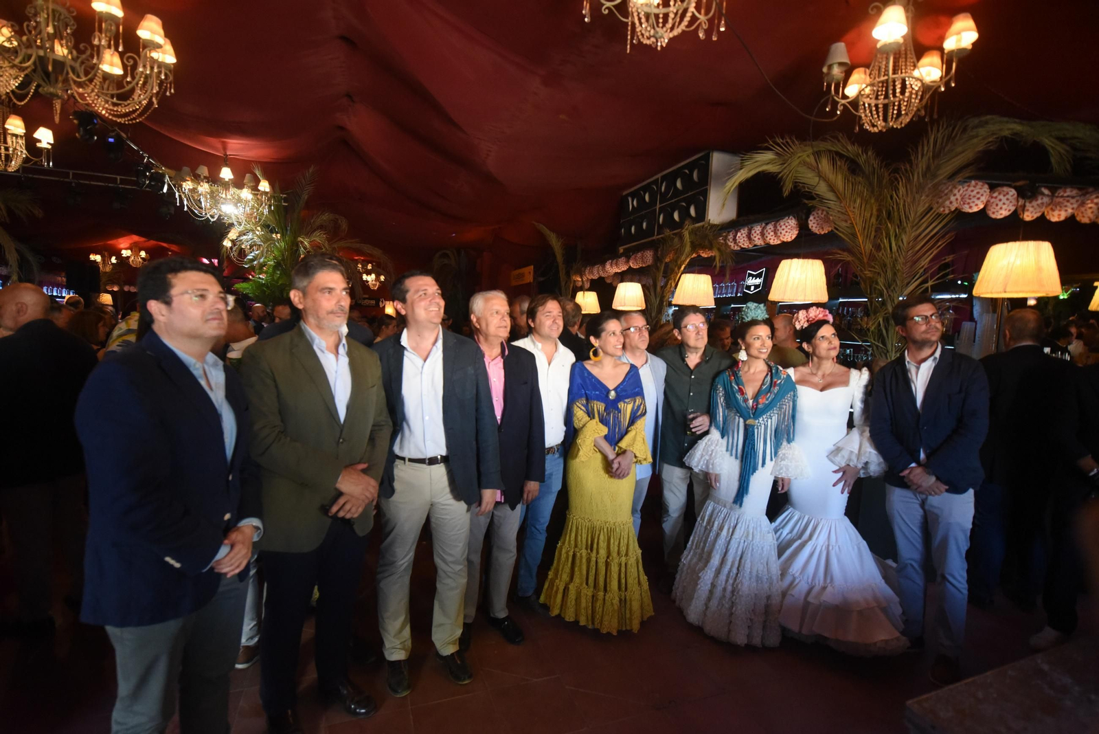 Las mejores imágenes de un lunes de Feria en Córdoba cargado de comidas de empresa y recepciones