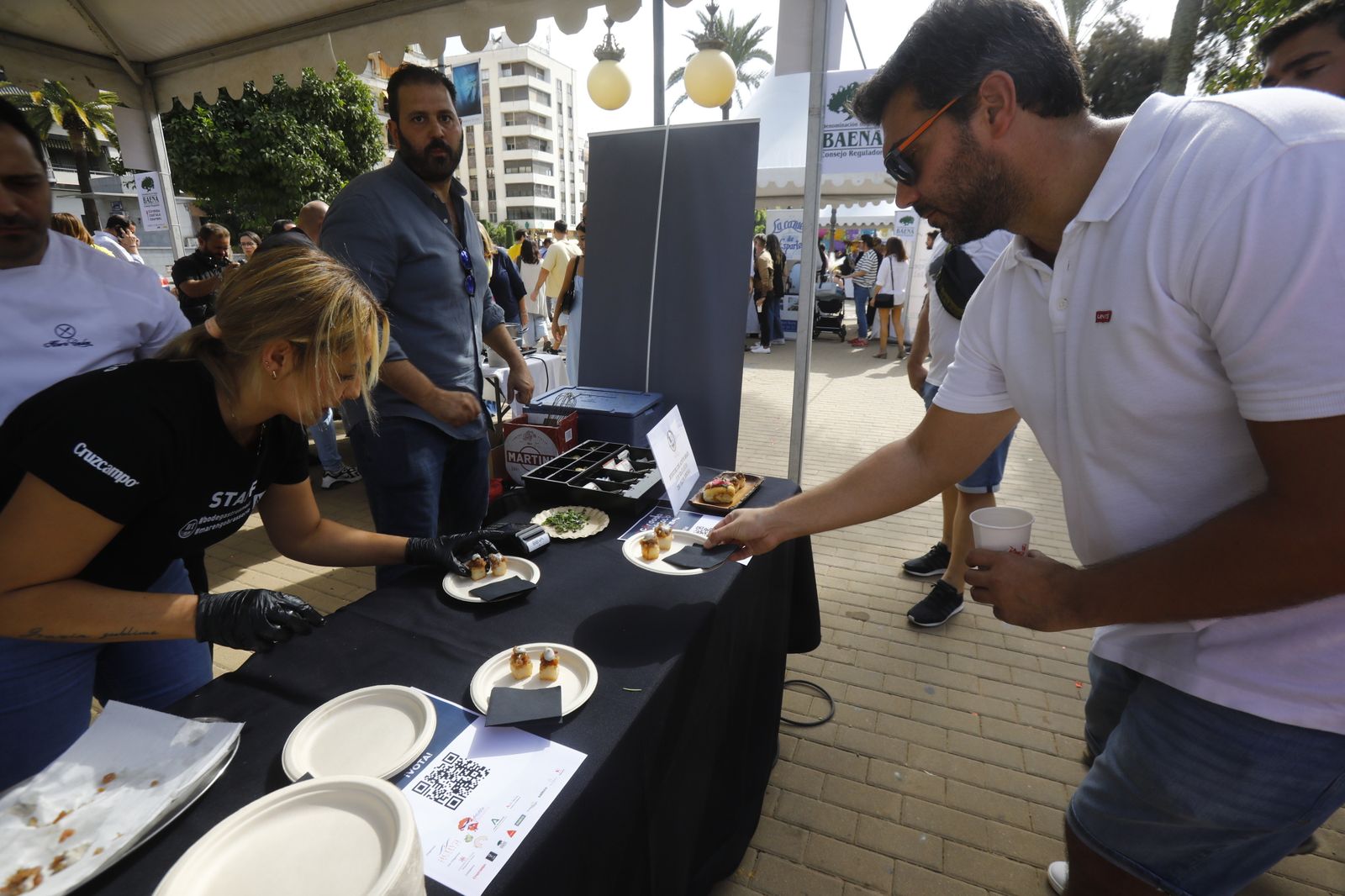 Las tapas del Córdoba Califato Gourmet en el Paseo de la Victoria, en imágenes